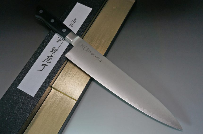 Japanese Knife : Tojiro Knives: The Intersection of Innovation and Craftsmanship
